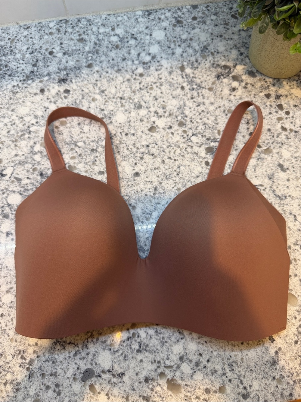 knix wingman Seamless Molded Bra in Cocoa Brown size 34DD
